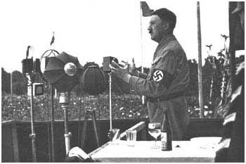 Воздействие Гитлера на массы было гипнотическим